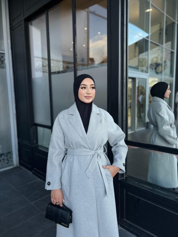 Manteau Long Gris – Élégance Moderne
